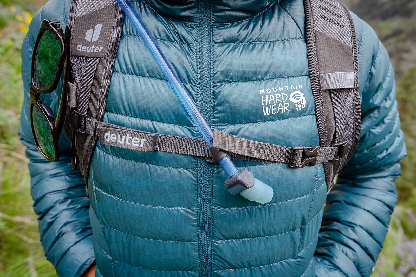 Close-up of sternum strap of Deuter Speed Lite 21 hiking daypack