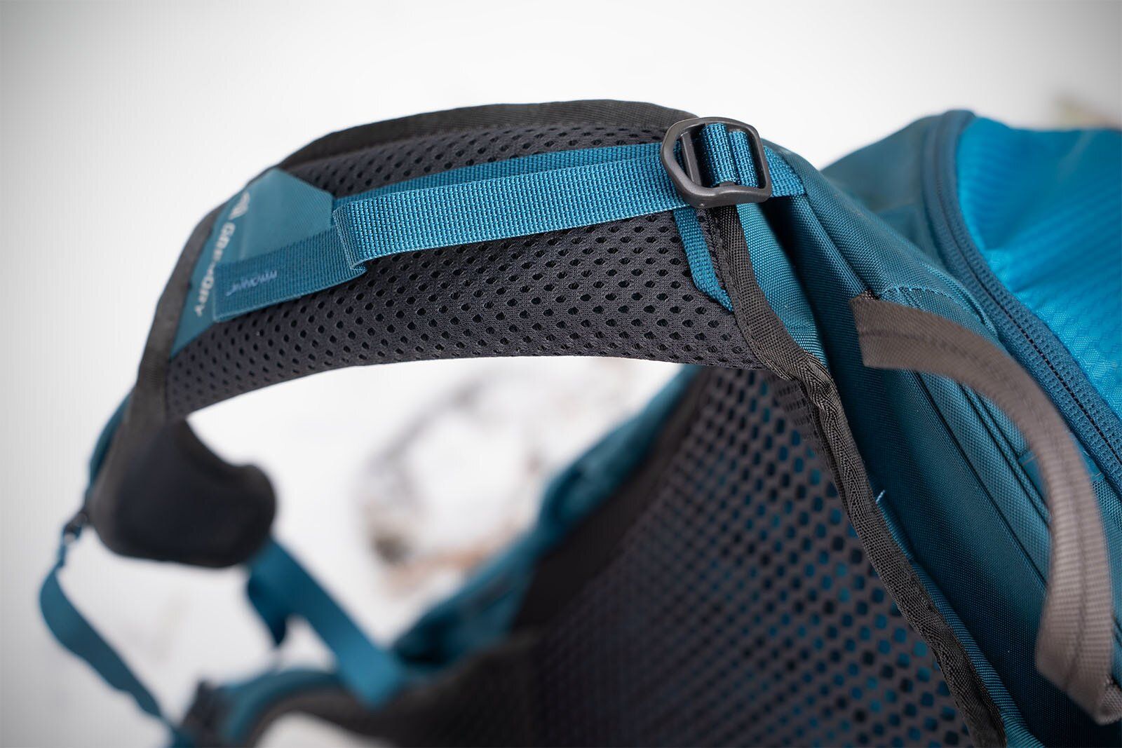 Closeup of shoulder strap padding on Gregory Zulu 24 LT hiking daypack