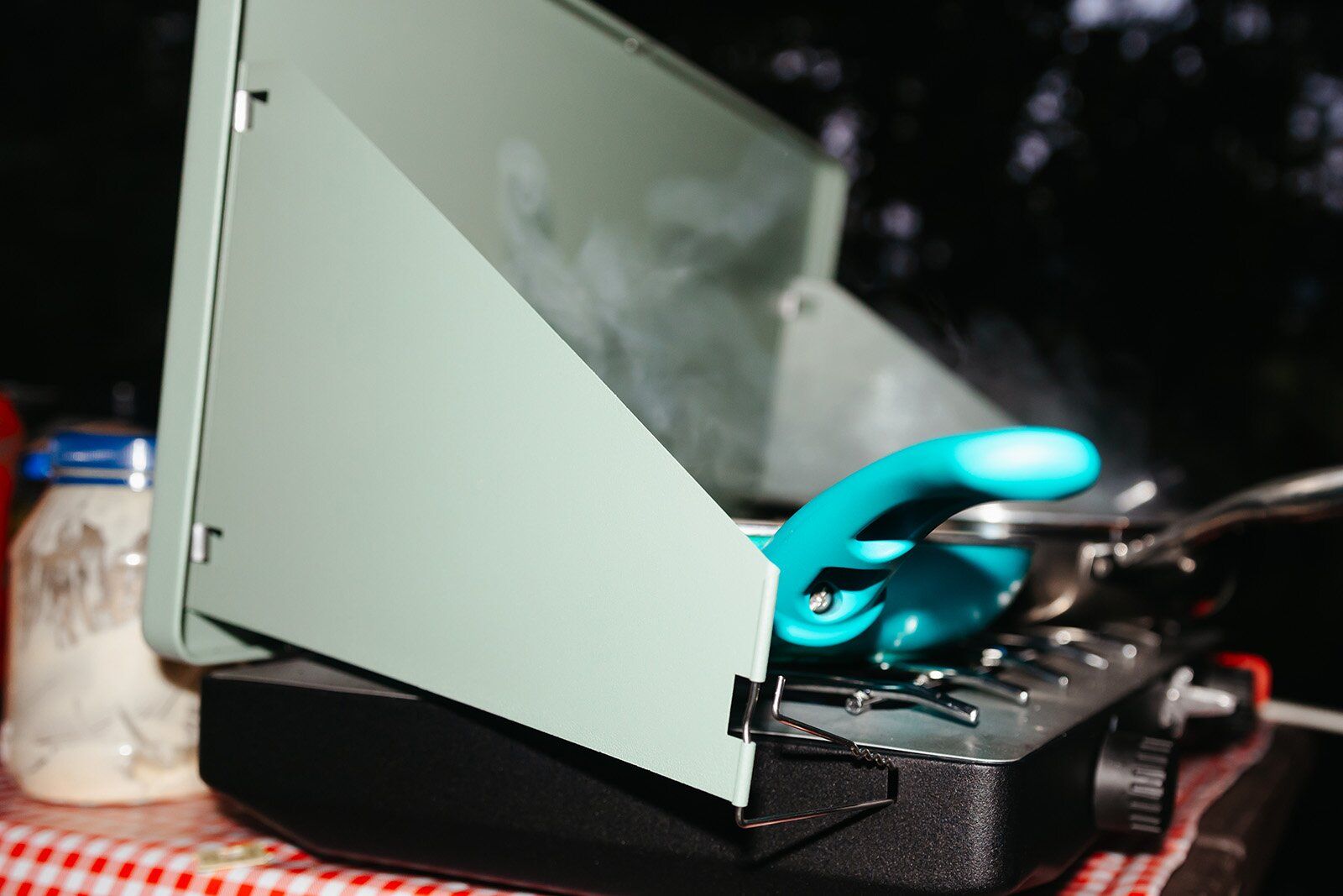 Coleman Cascade Classic camping stove wind guards