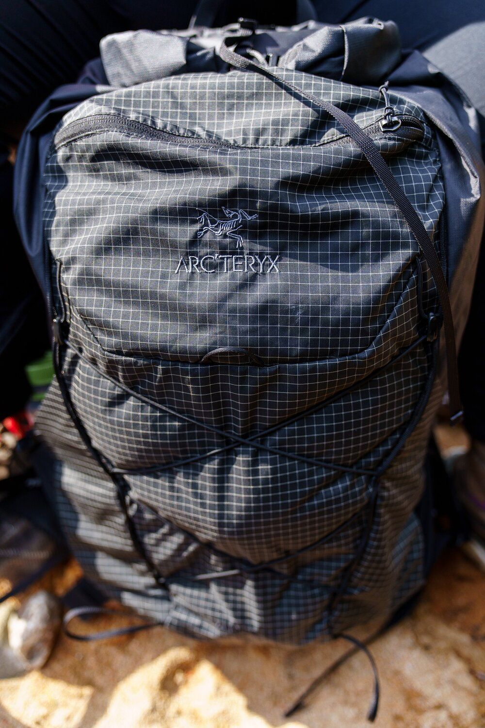Front view of Arc'teryx Aerios 35 hiking daypack