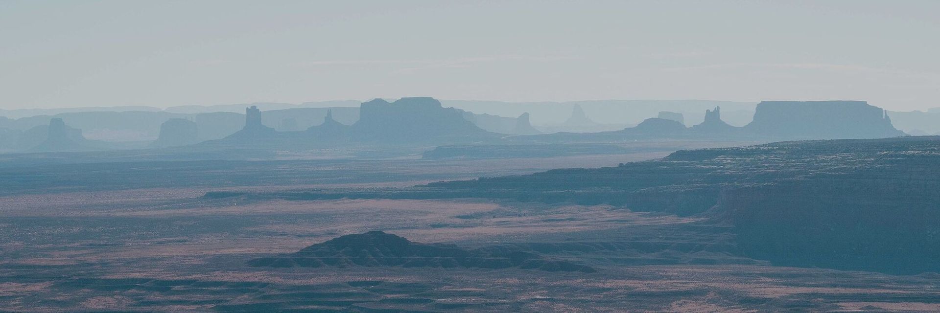 Hazy desert skyline 