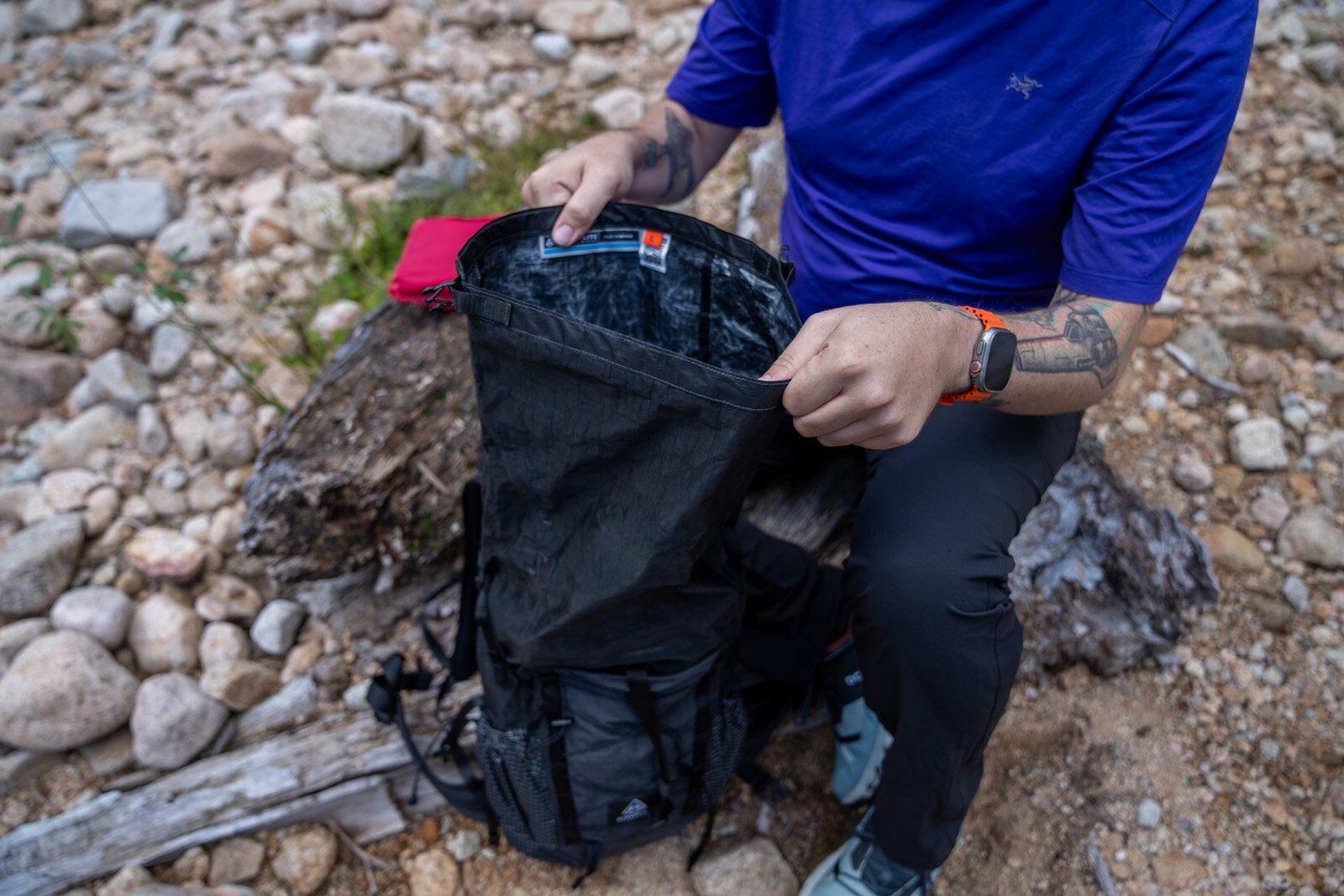 Main compartment of Hyperlite Mountain Gear Elevate 22 hiking daypack