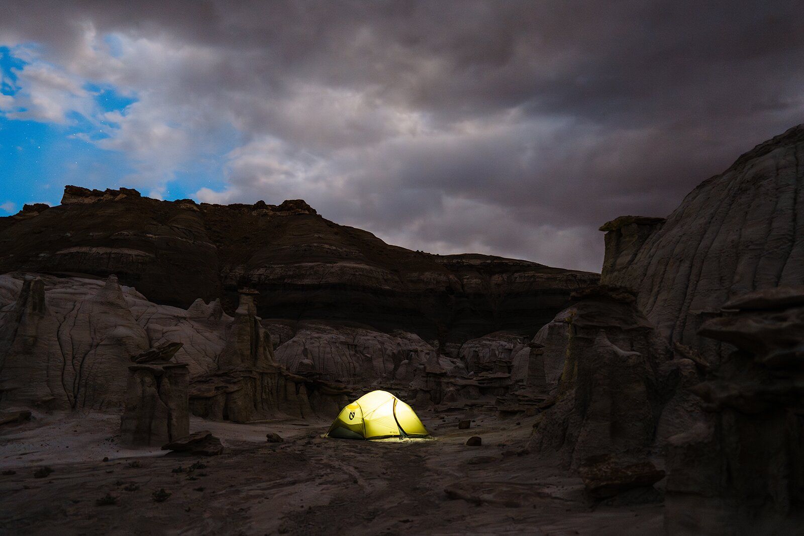Nemo Dagger backpacking tent pitched in the badlands at night