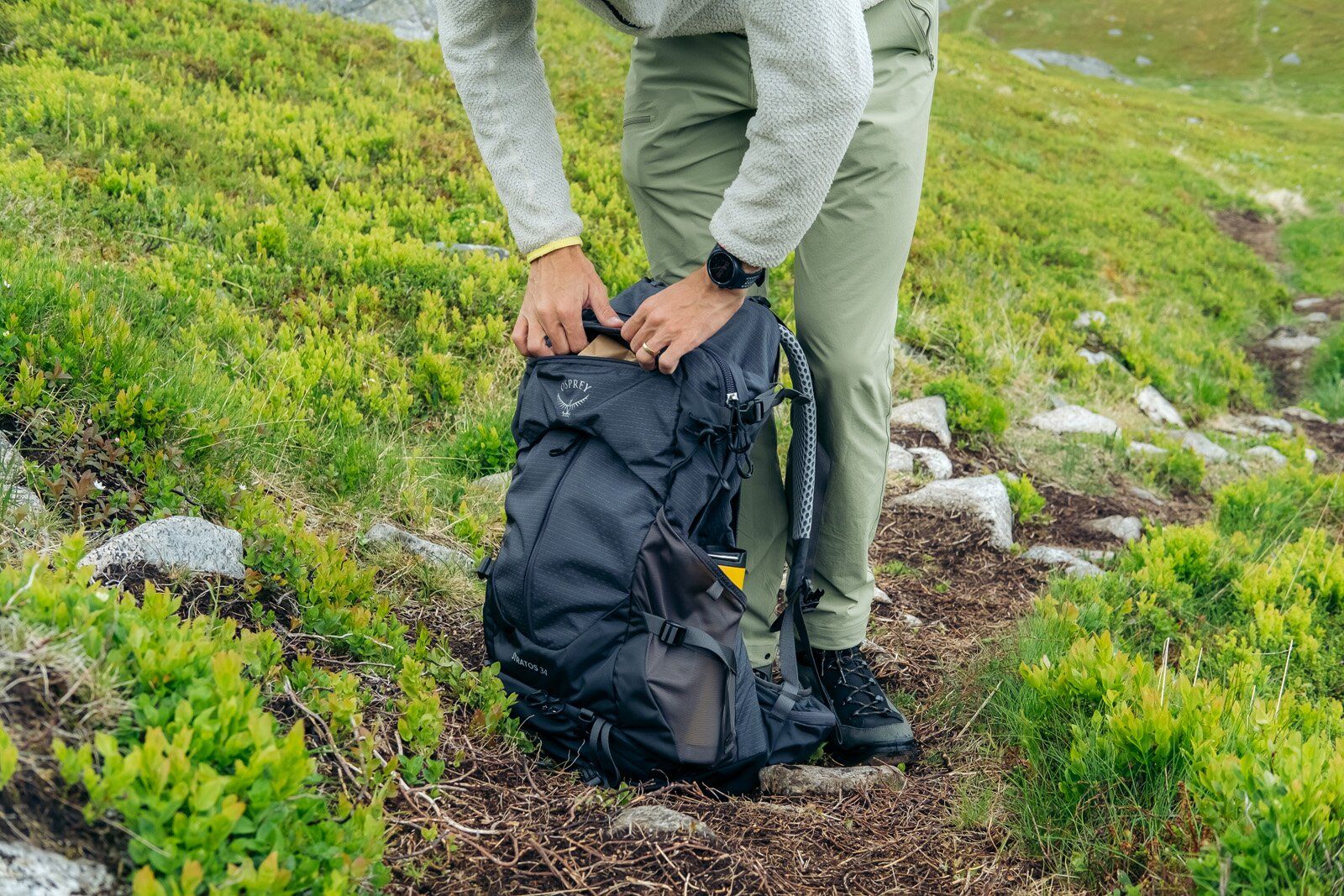 Osprey Stratos 34 hiking daypack front view