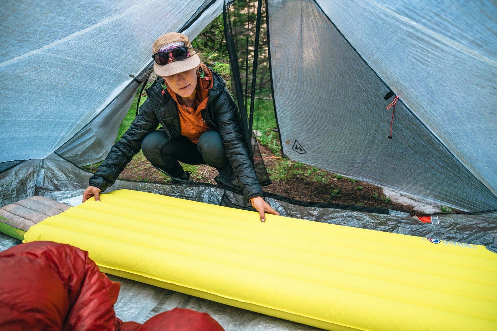Putting sleeping pad inside Hyperlite Unbound 2P backpacking tent