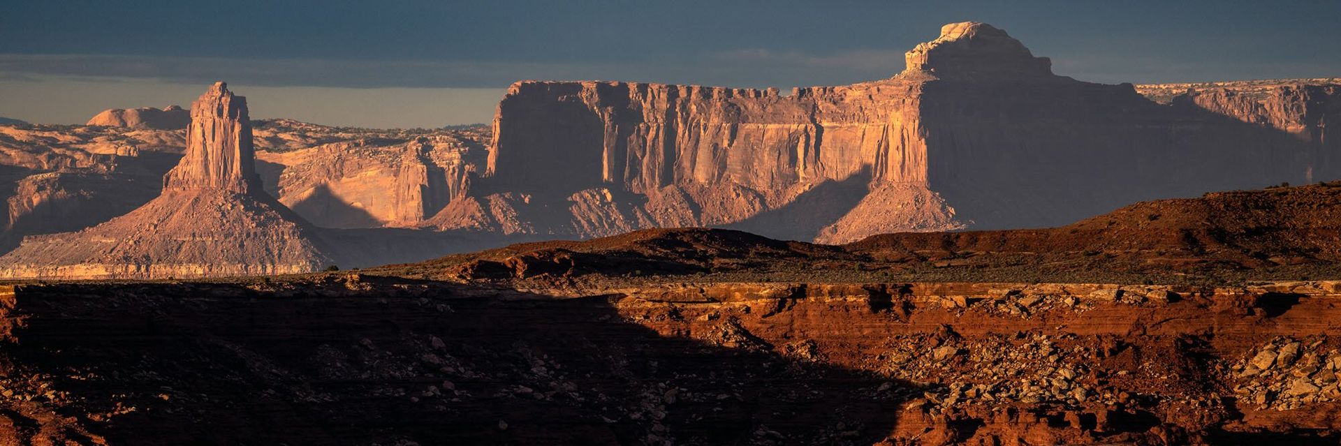 Sunset in Utah desert skyline 3_1